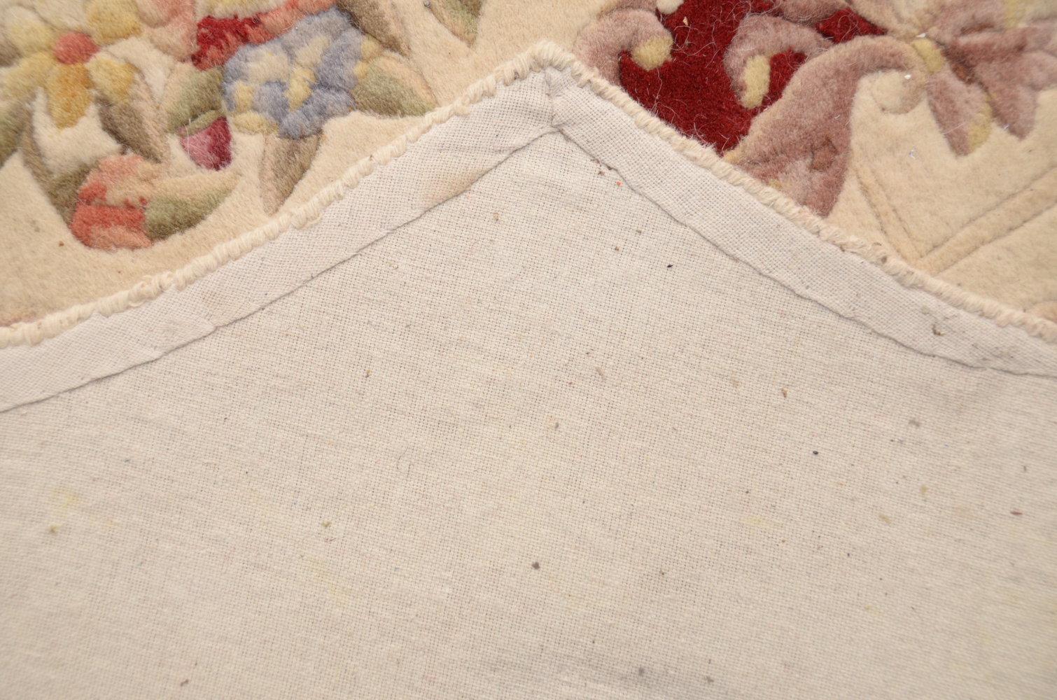 Hand-Tufted and Carved Chinese Royal Palace Scalloped Area Rug