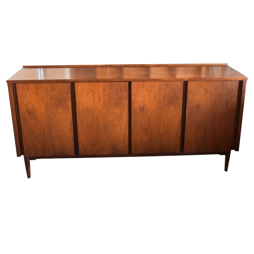 Mid Century Modern Walnut Credenza by Tempo of California