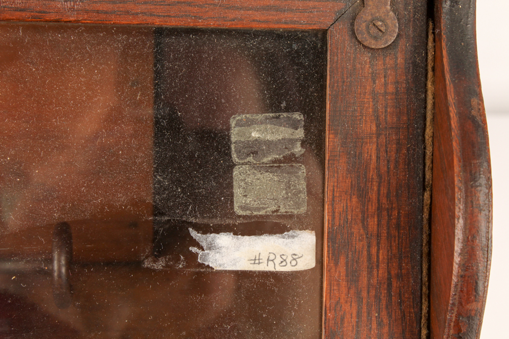 Antique Tiger Oak Concert Roller Organ With Cobs