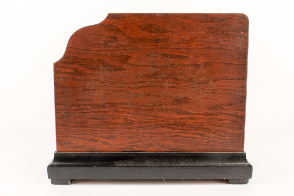 Antique Tiger Oak Concert Roller Organ With Cobs