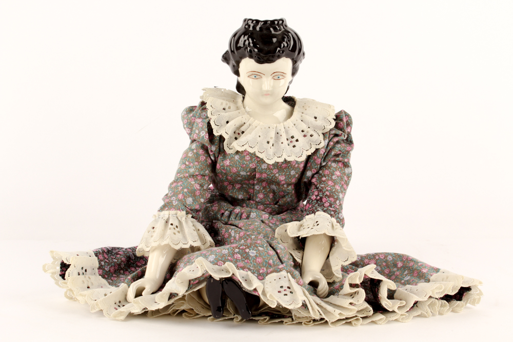 China Waterfall Head Doll