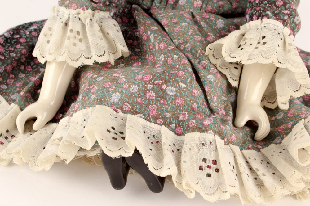 China Waterfall Head Doll