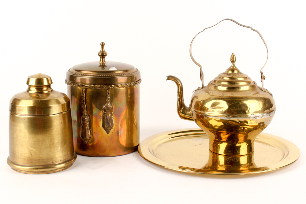 Assortment of Brass Tableware and Décor.
