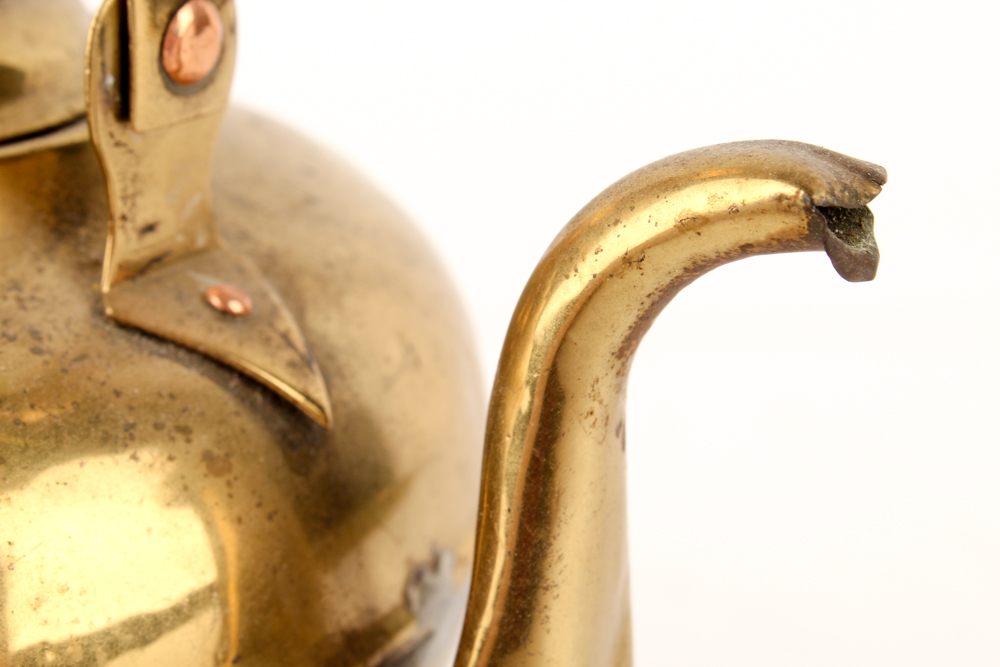 Assortment of Brass Tableware and Décor.