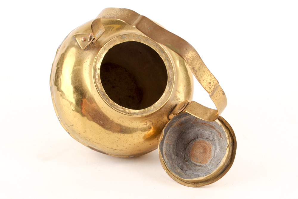 Assortment of Brass Tableware and Décor.