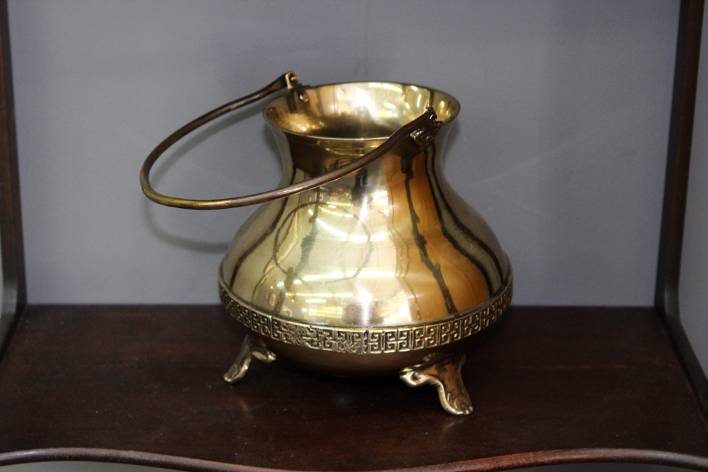 Georgian Style Wall Shelf with Brass Décor