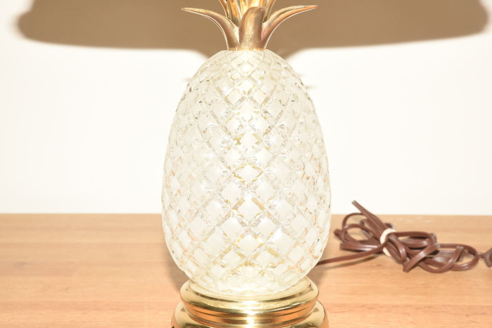 Heyward House Crystal Pineapple Lamp