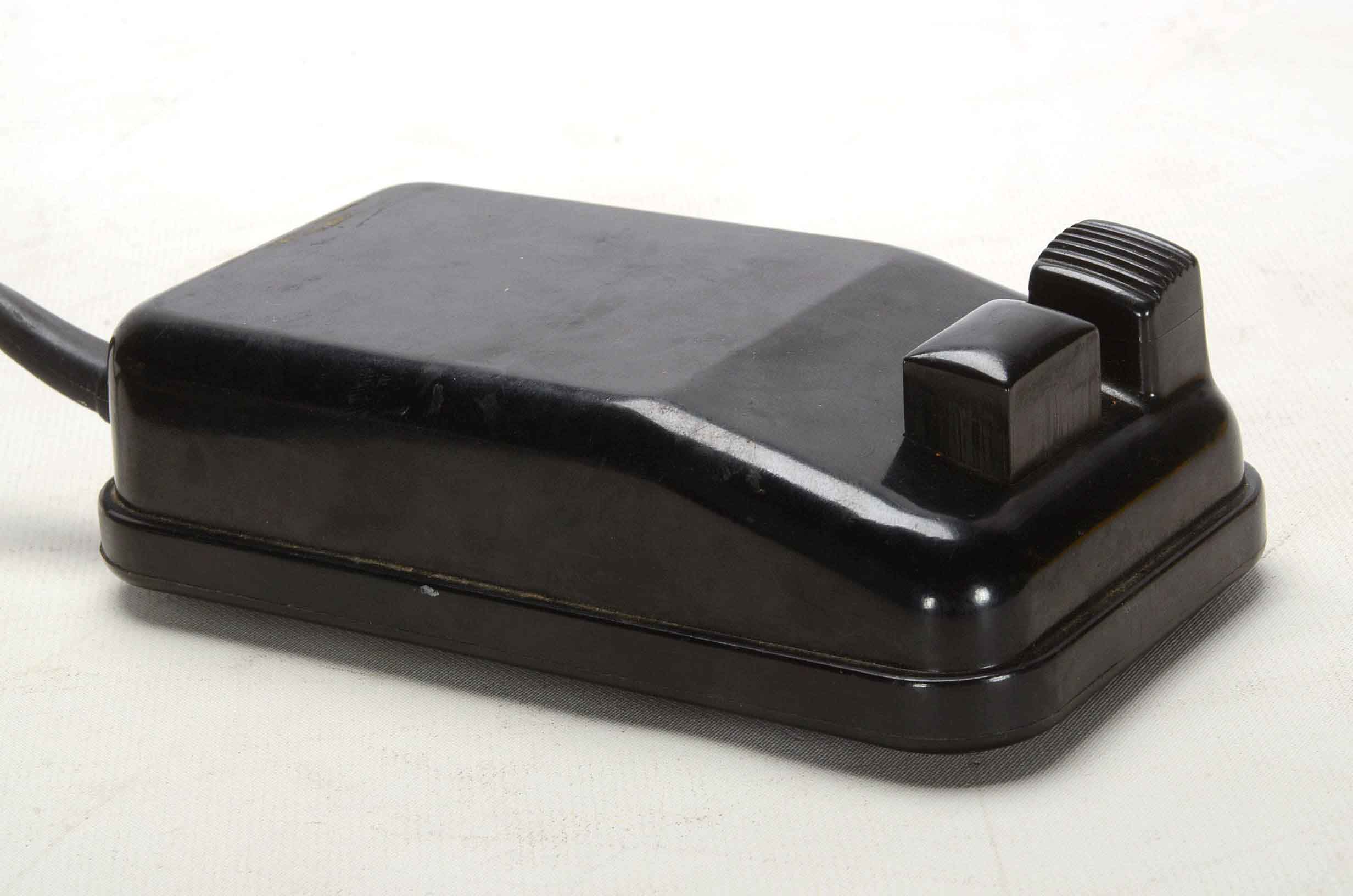 Vintage Singer Sewing Machine with Case