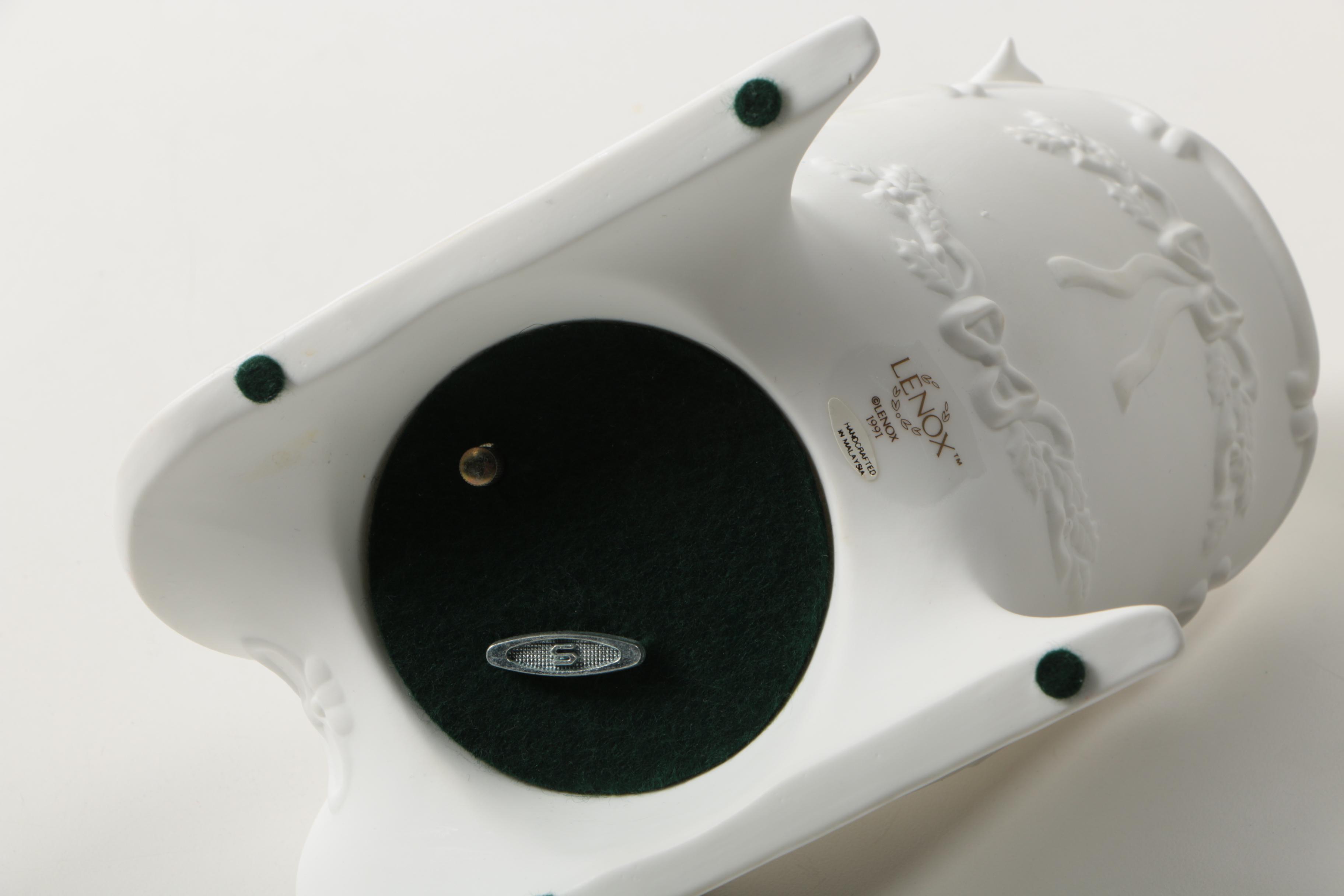 The Lenox White Christmas Music box