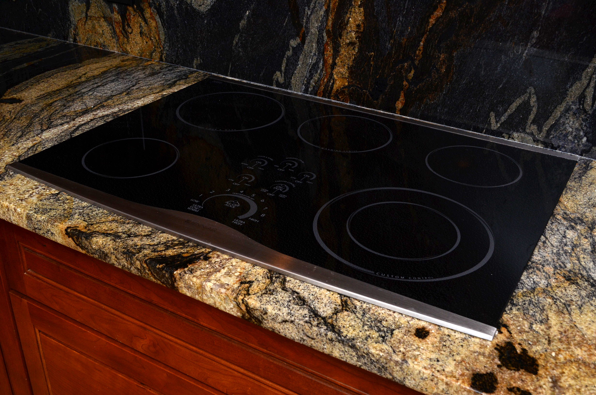 Jenn-Air "Schott Ceran" Electric Cooktop