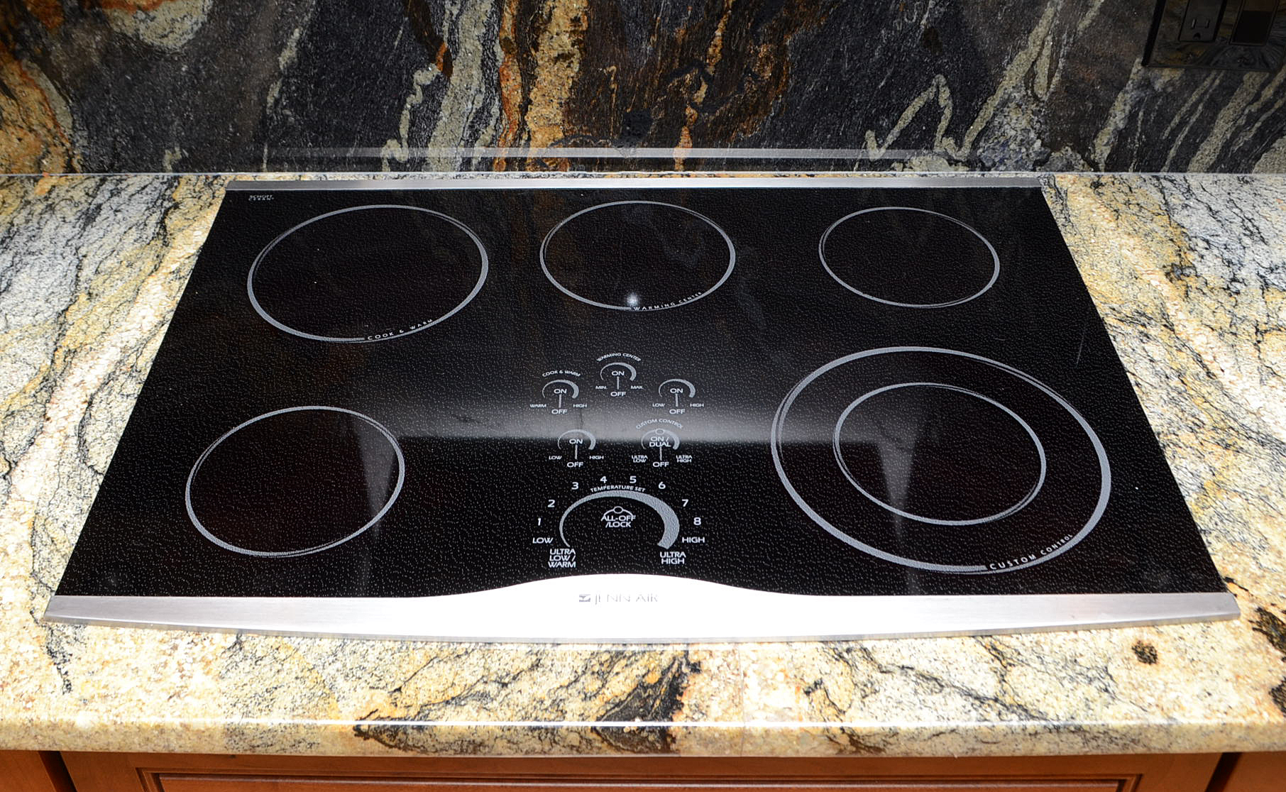Jenn-Air "Schott Ceran" Electric Cooktop