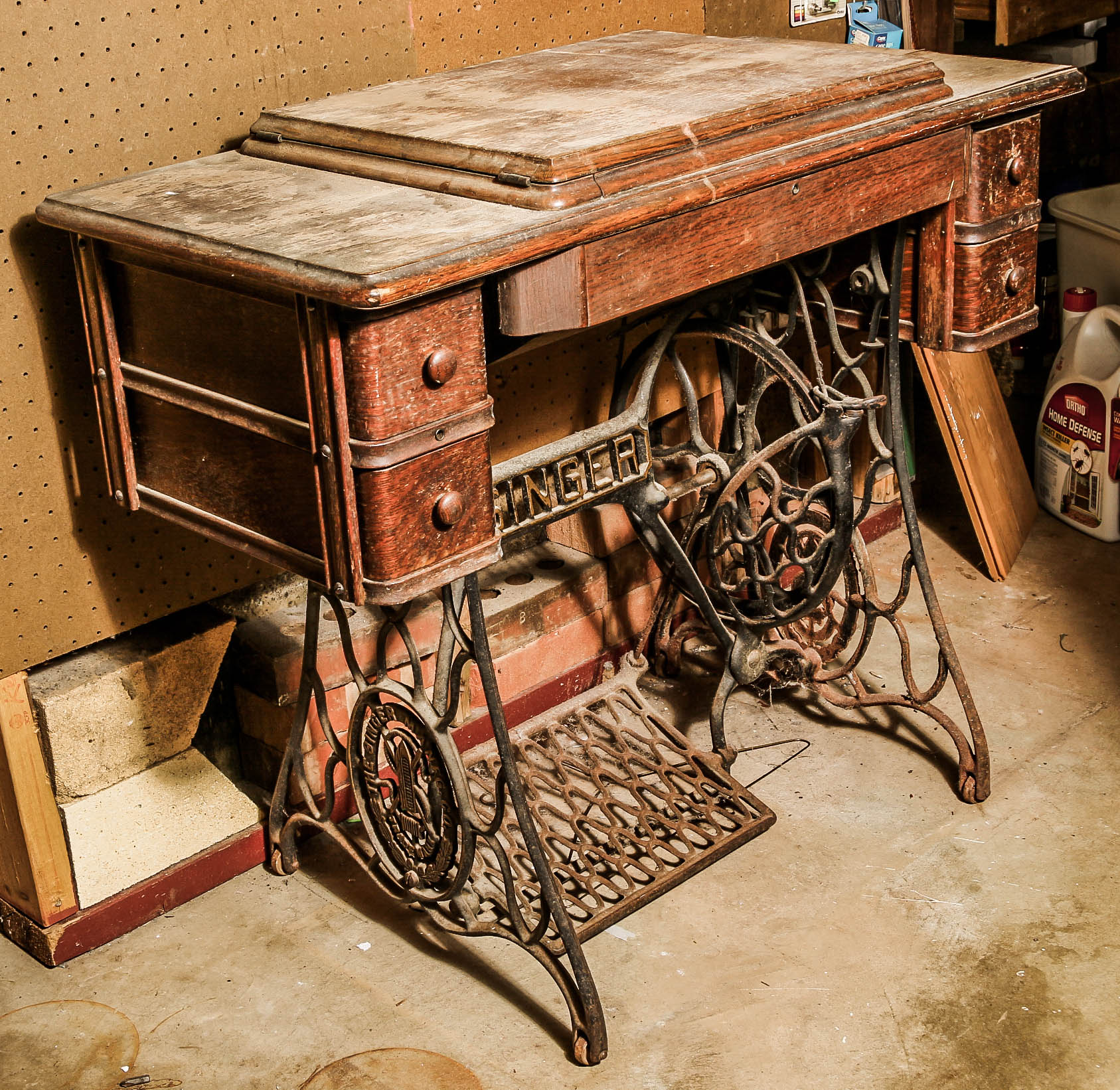 Vintage Singer Treadle Sewing Machine and Desk