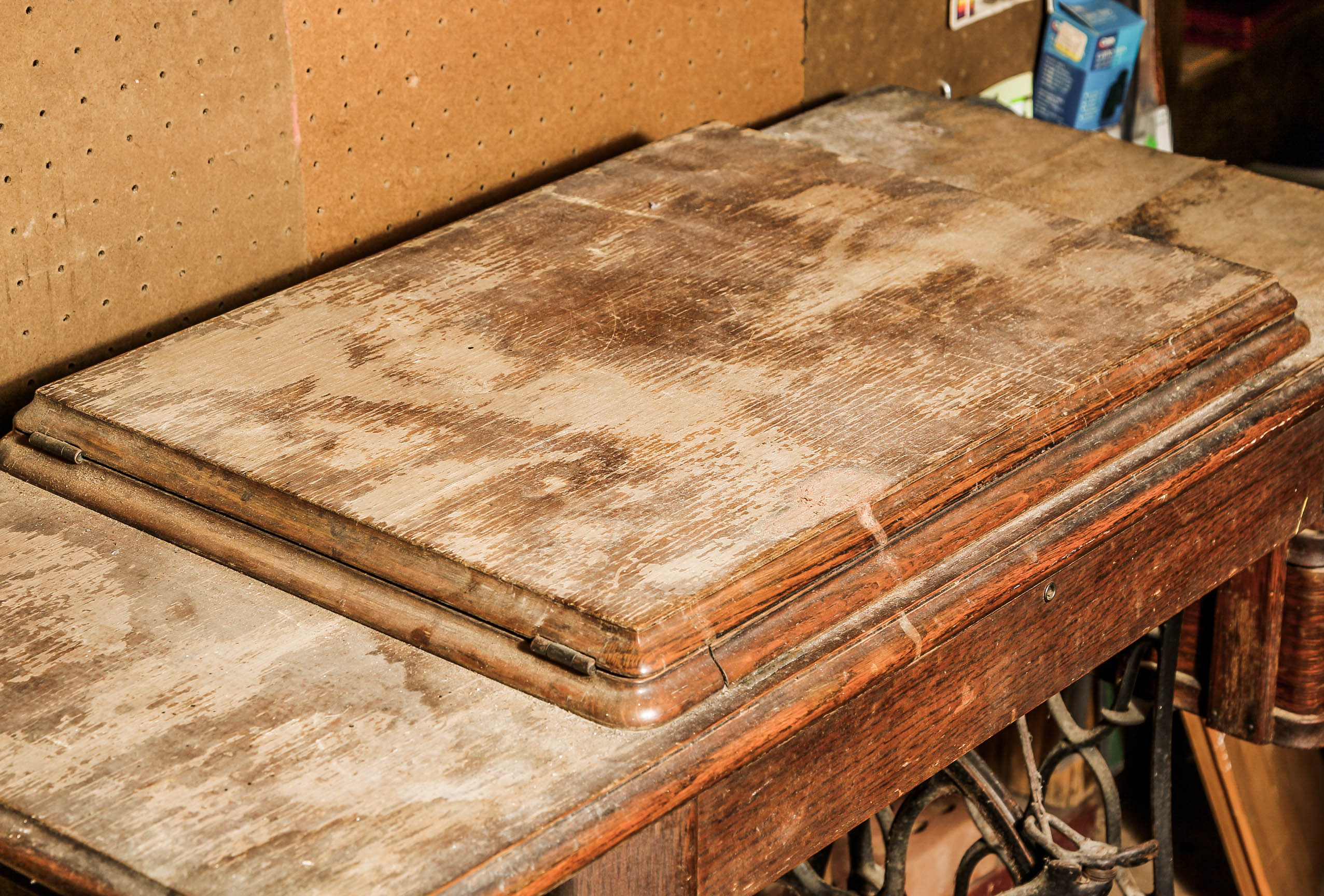 Vintage Singer Treadle Sewing Machine and Desk