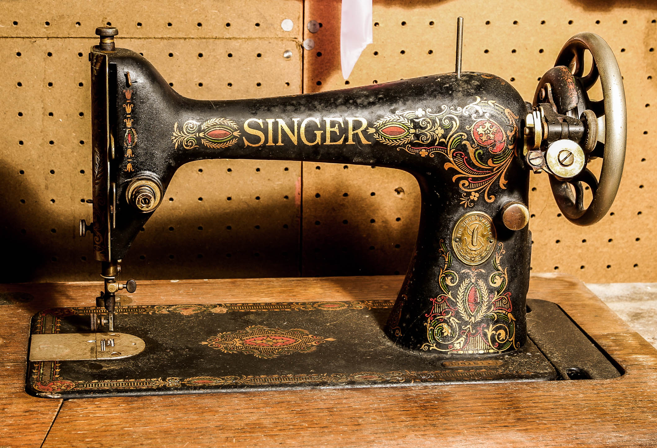 Vintage Singer Treadle Sewing Machine and Desk