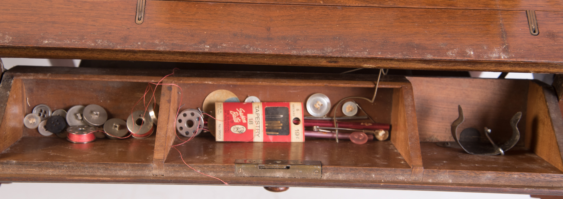 Vintage Singer Sewing Machine Table