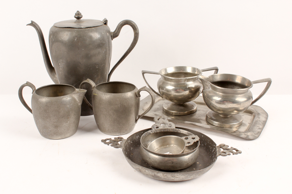 Plymouth, Salem and Other American Pewter Tableware