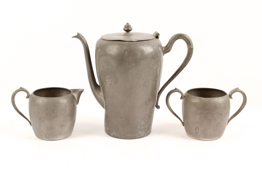 Plymouth, Salem and Other American Pewter Tableware