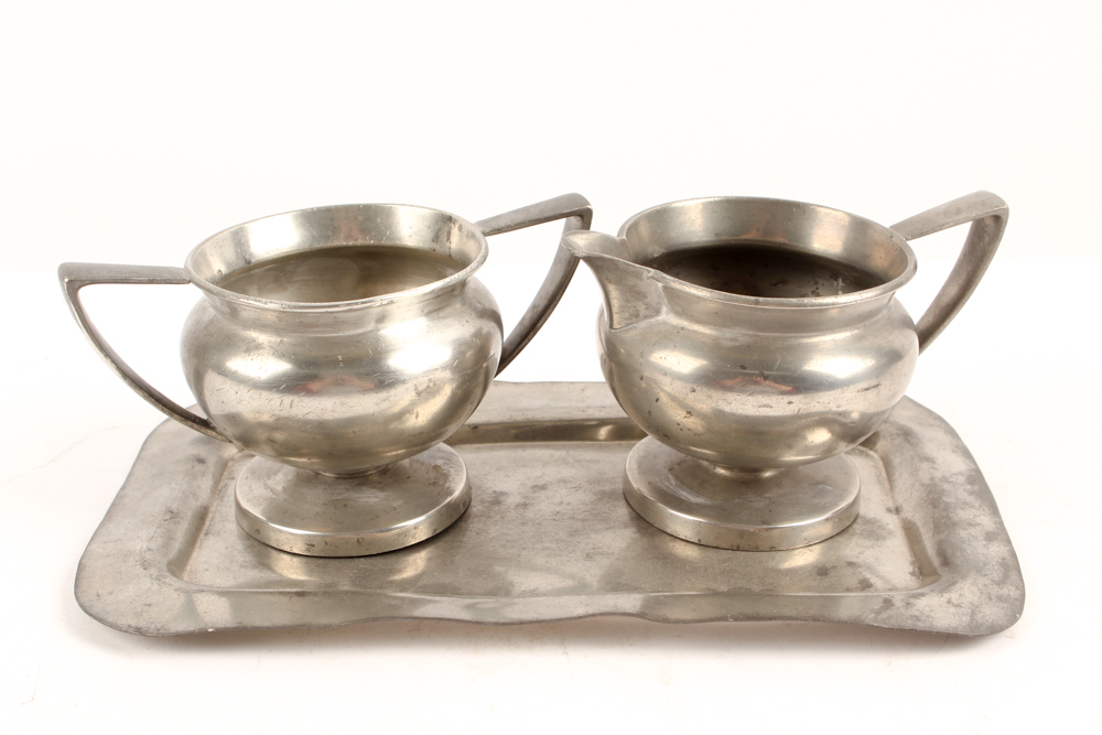 Plymouth, Salem and Other American Pewter Tableware
