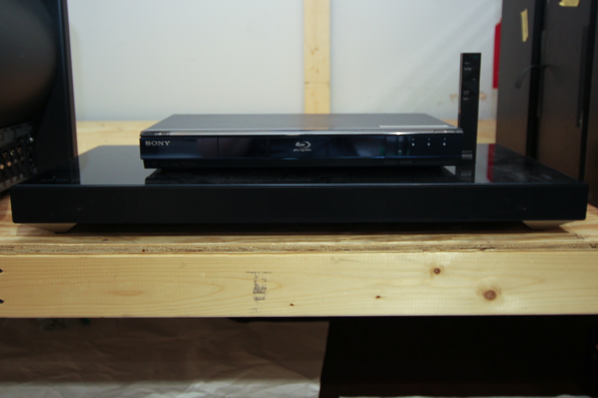 Sony Blu-Ray Player and Home Theatre Speaker