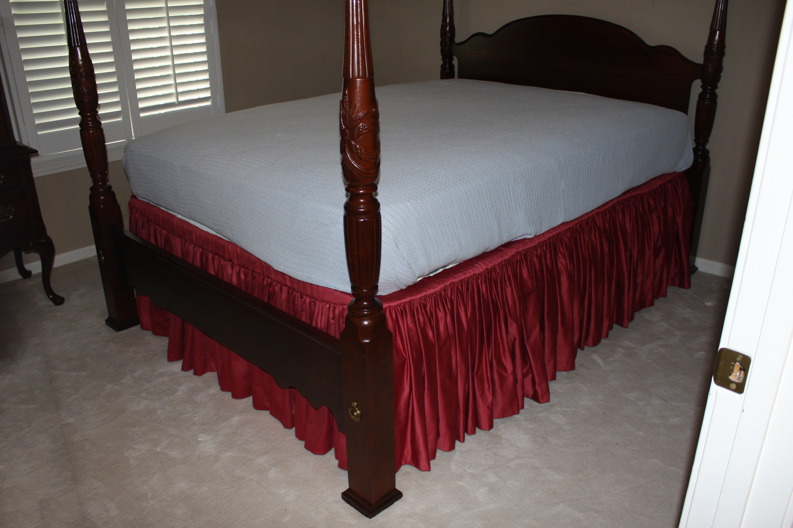 Cherry Four Poster Rice-Carved Bed with Step Stool