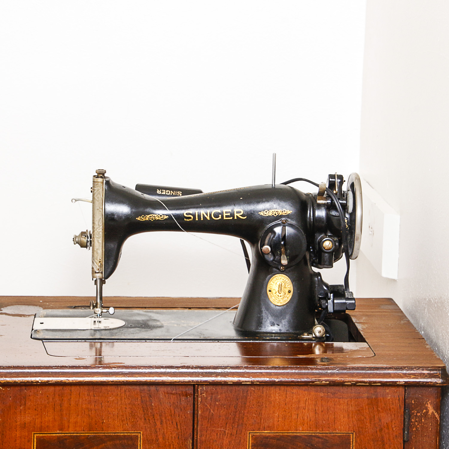 Vintage Singer Sewing Machine and Wood Cabinet
