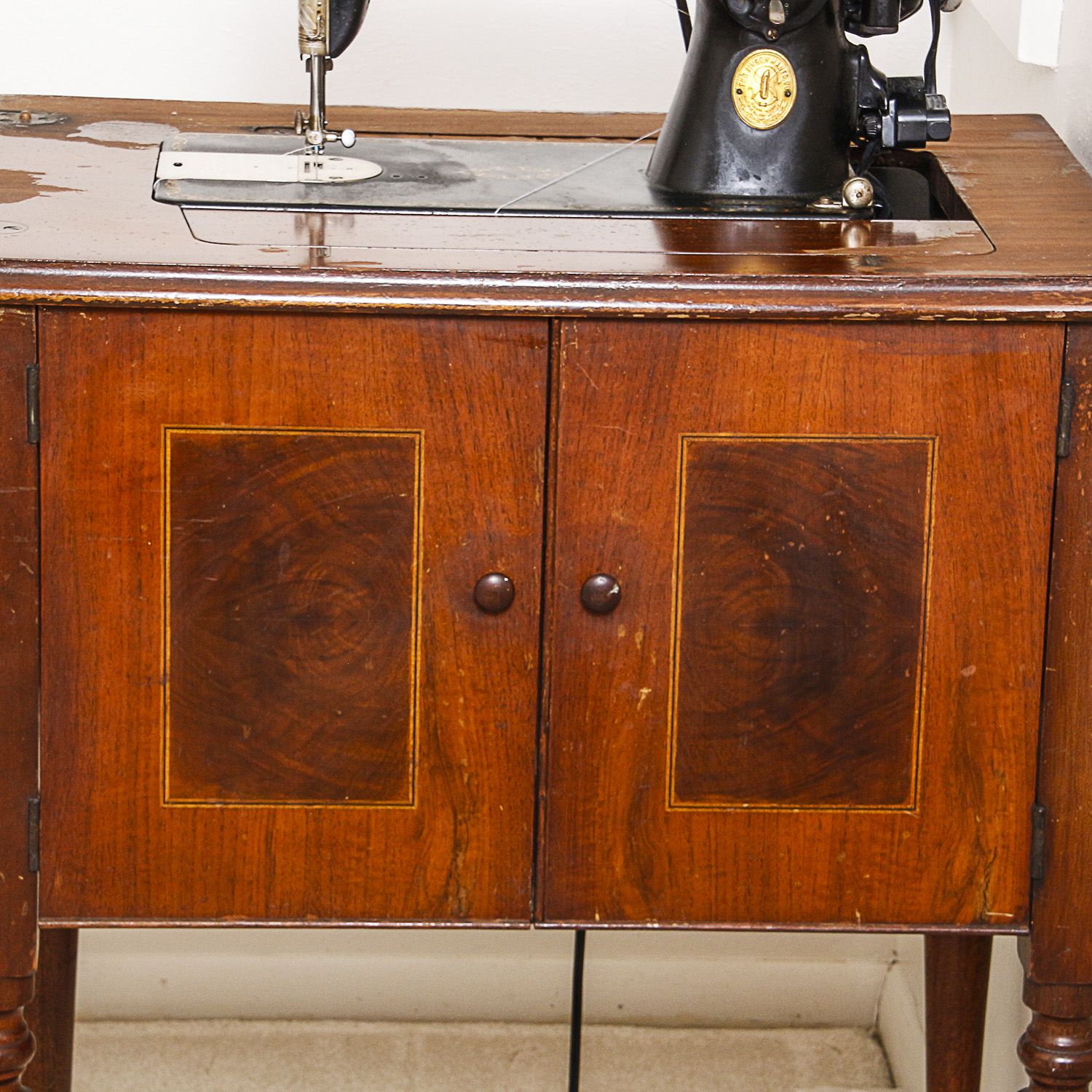 Vintage Singer Sewing Machine and Wood Cabinet