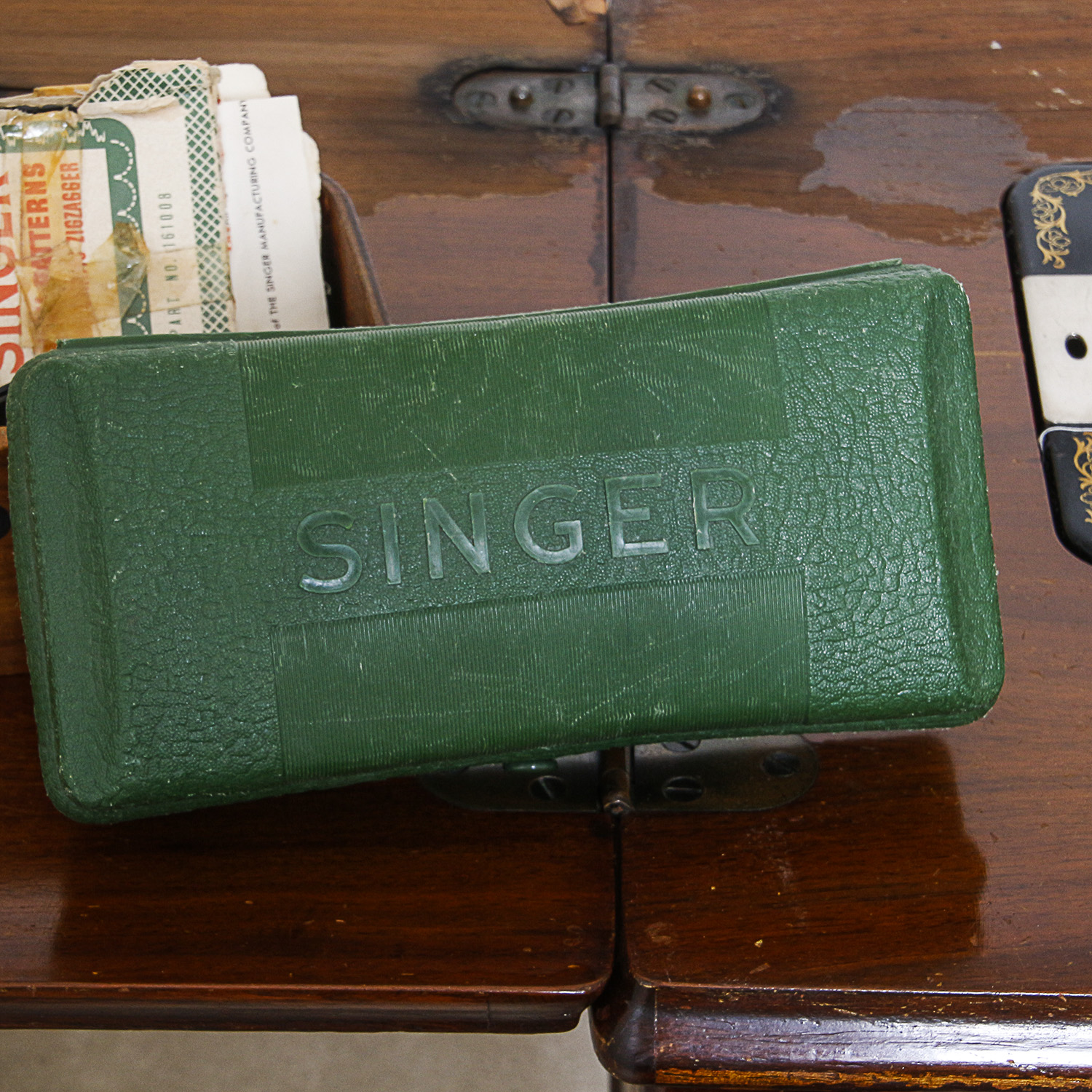 Vintage Singer Sewing Machine and Wood Cabinet