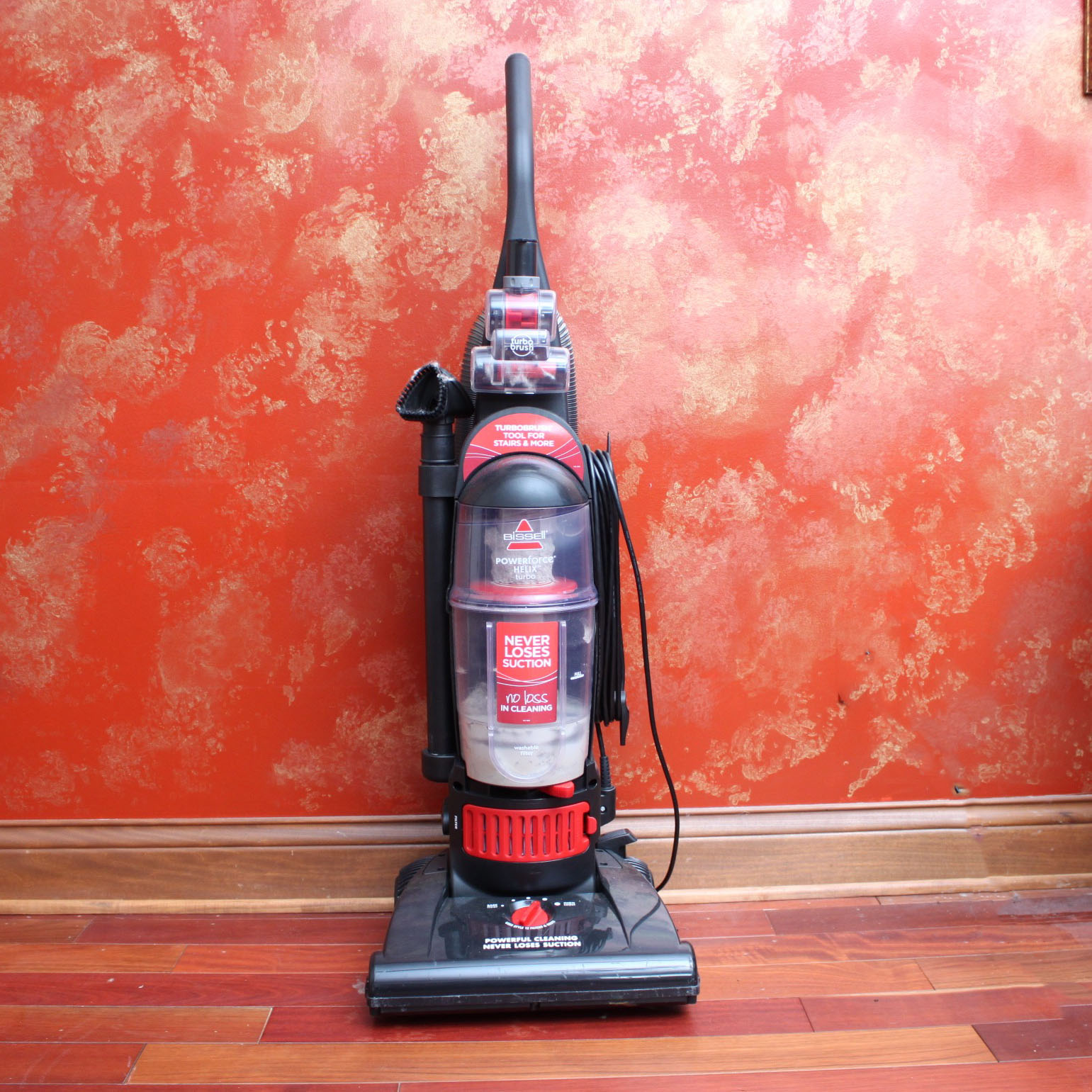 Bissell "Powerforce Helix" Turbo Vacuum Cleaner