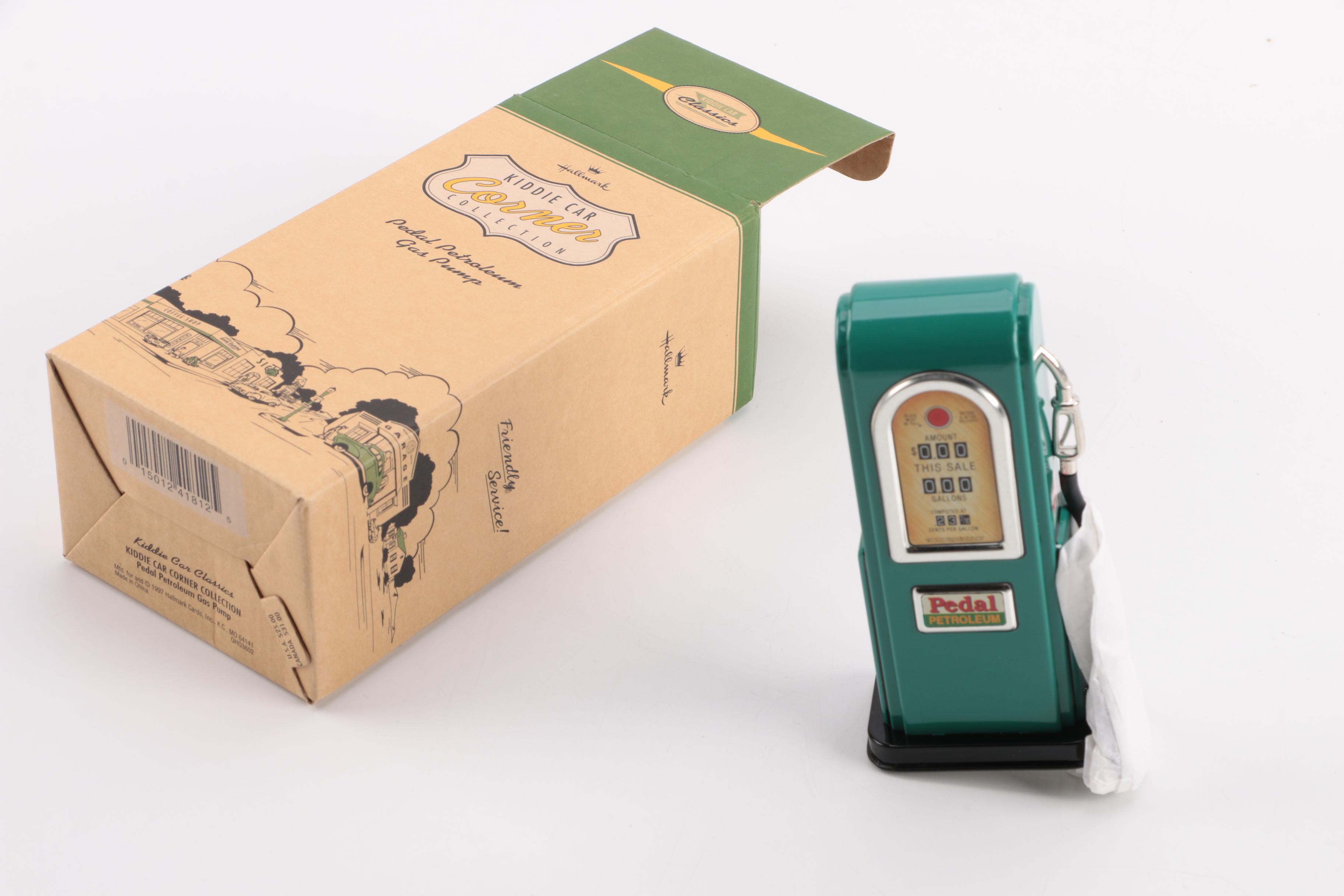 Vintage Hallmark Keepsakes Including Wall Hangings and Greeting Cards