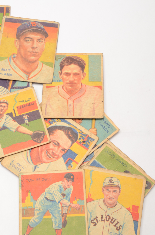 Twenty Five 1930s "Diamond Stars" Baseball Cards With Hall Of Fame Players