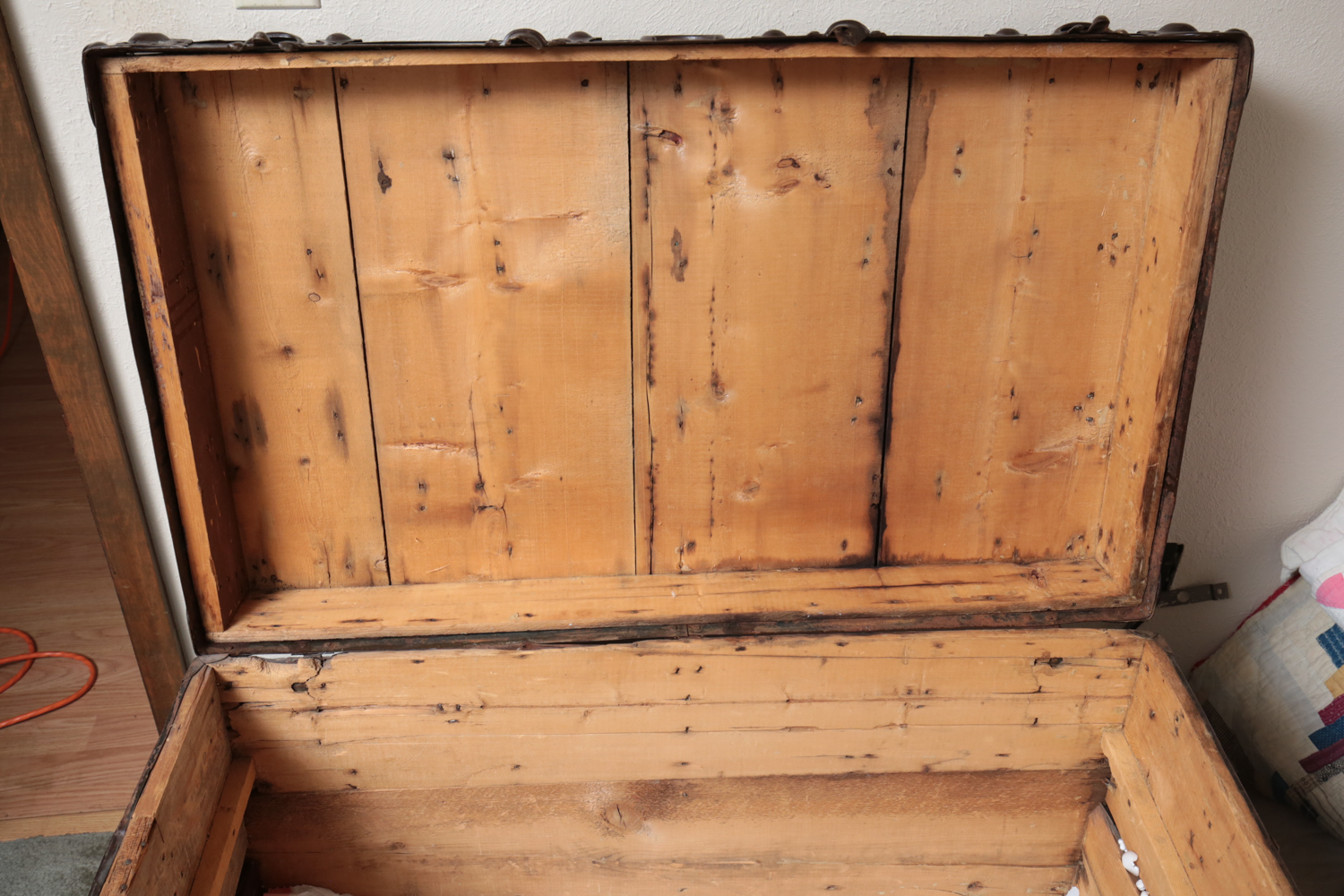 Vintage Yale and Town Trunk