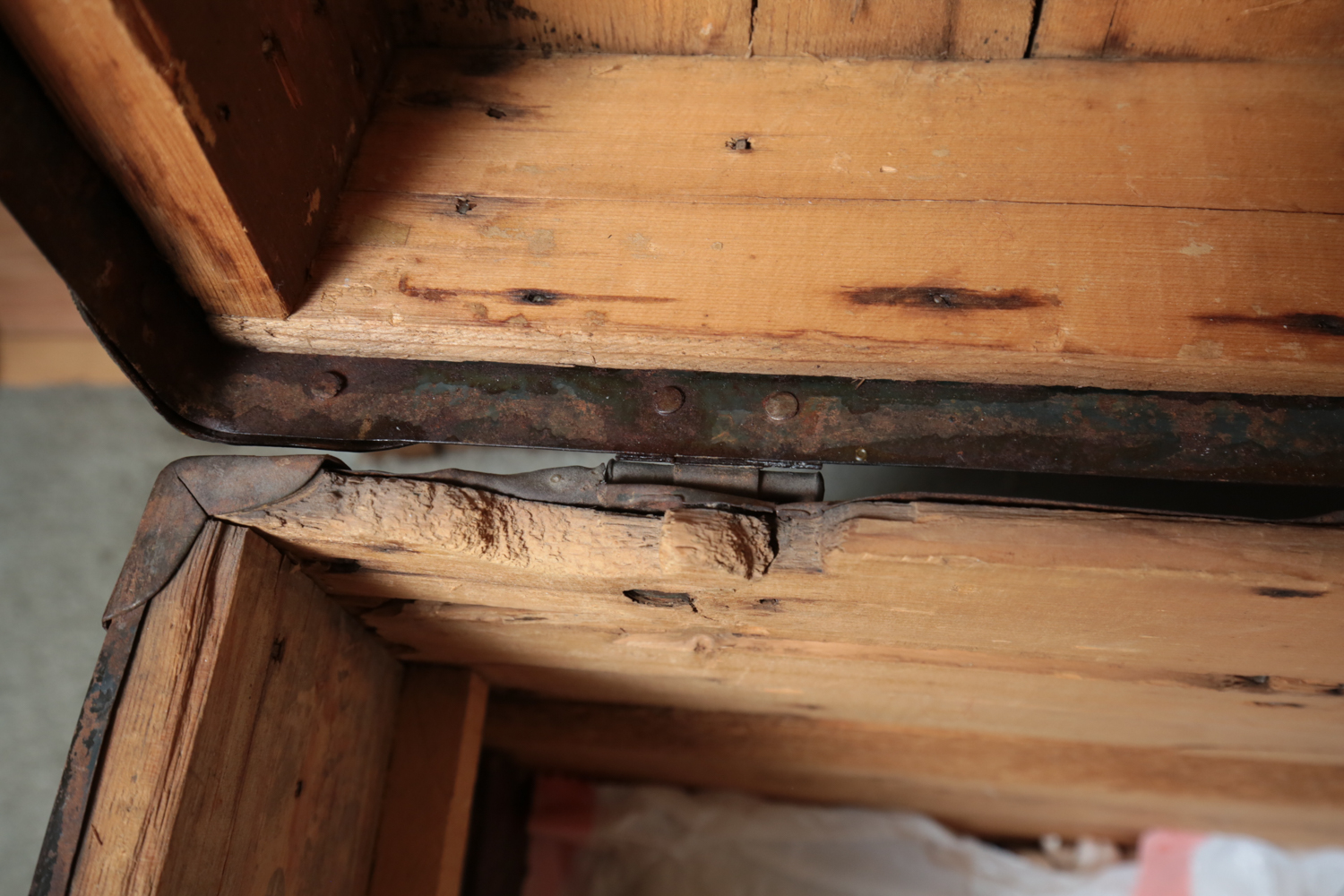 Vintage Yale and Town Trunk