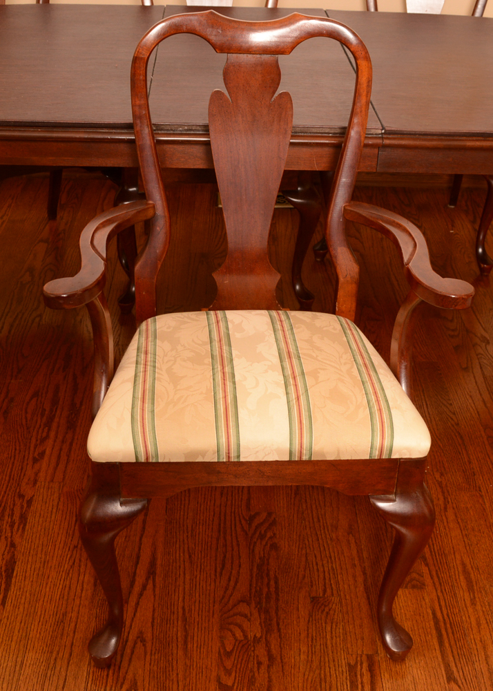 Queen Anne Style Dining Table with Chairs