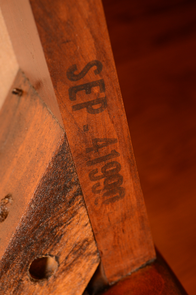 Queen Anne Style Dining Table with Chairs