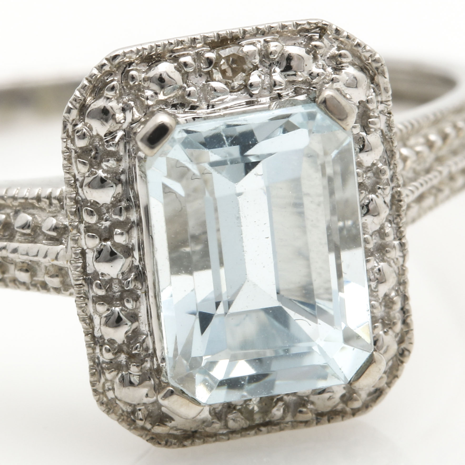 10K White Gold Aquamarine and Diamond Ring