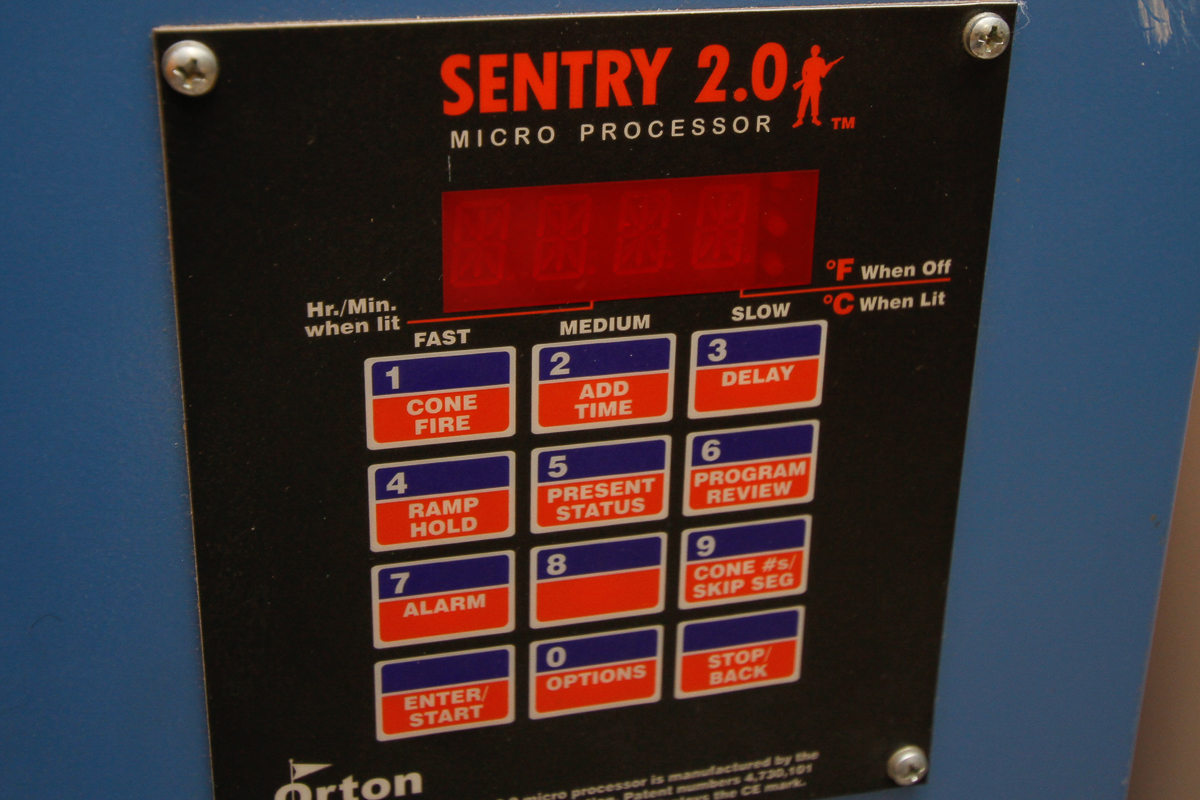 Paragon High Fire Kiln "Sentry 2.0" and Accessories