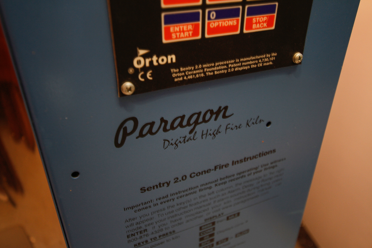 Paragon High Fire Kiln "Sentry 2.0" and Accessories
