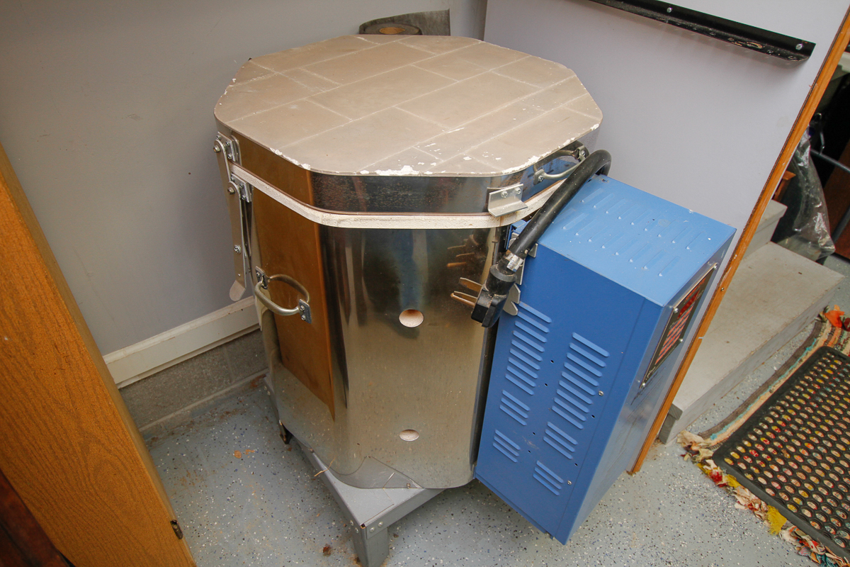 Paragon High Fire Kiln "Sentry 2.0" and Accessories