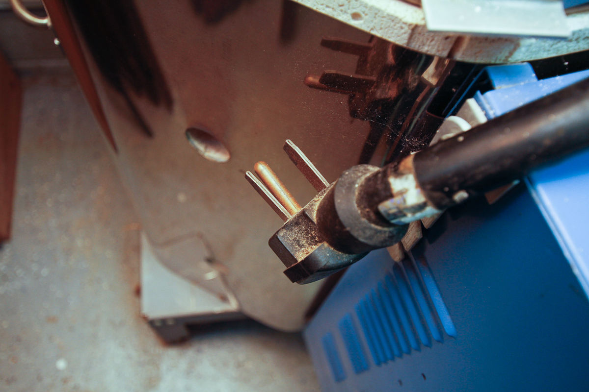 Paragon High Fire Kiln "Sentry 2.0" and Accessories