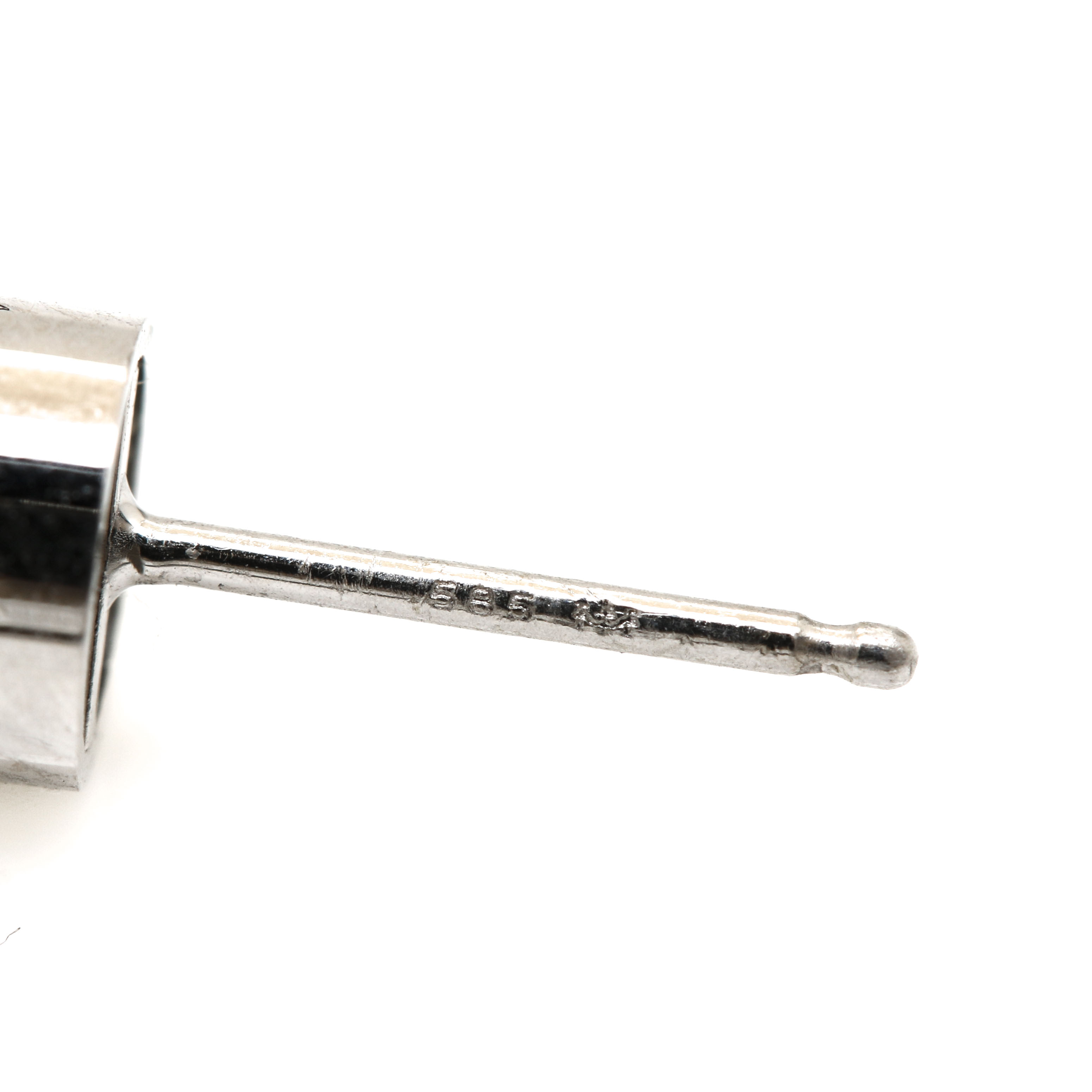 14K White Gold Diamond Stud Earrings