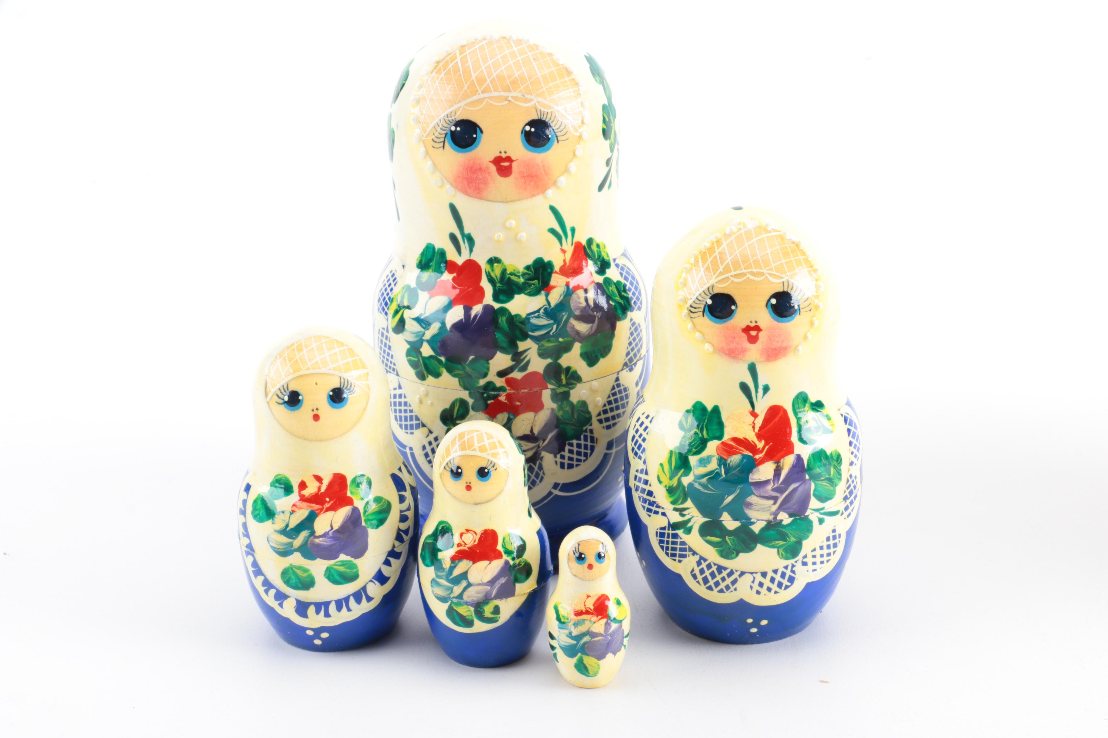 Vintage Russian Matryoshka Nesting Dolls