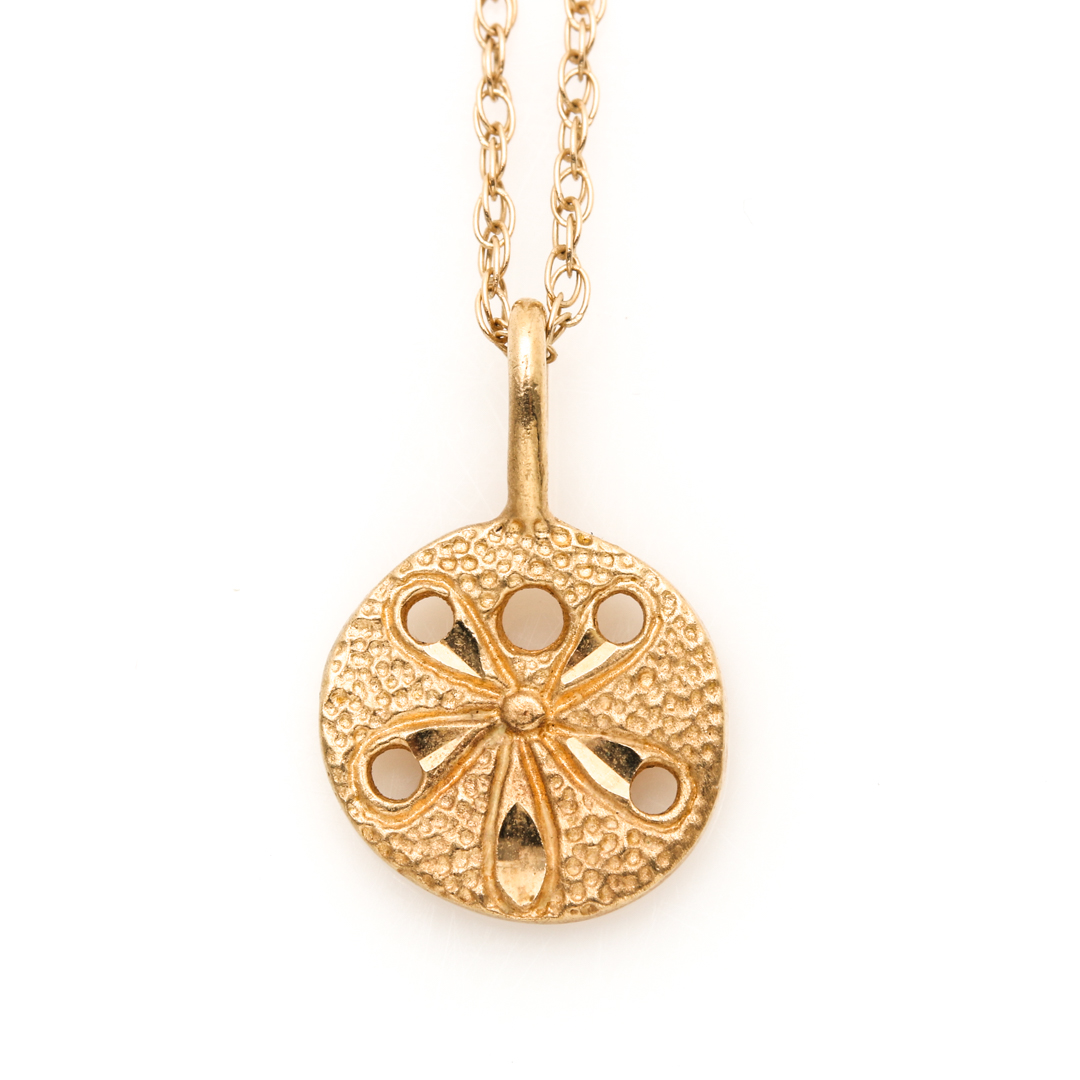 14K Yellow Gold Sand Dollar Pendant Necklace