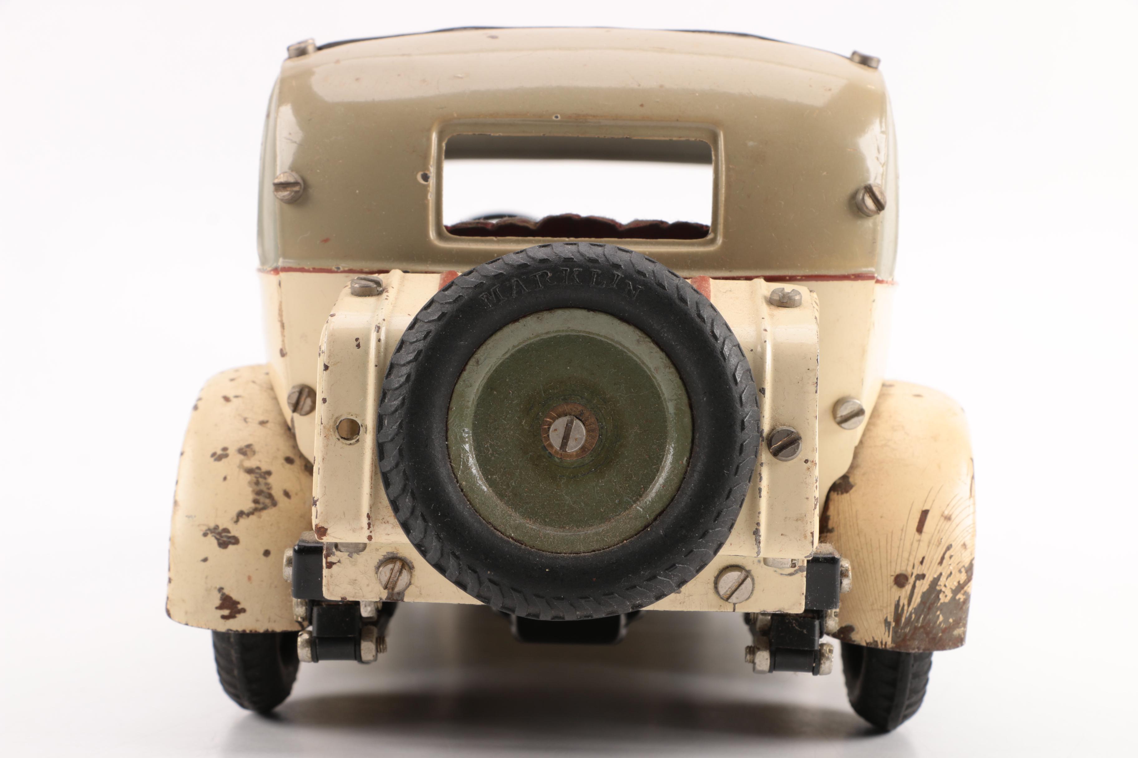 Märklin Model 1104 Tin Wind-Up Pullman Limousine