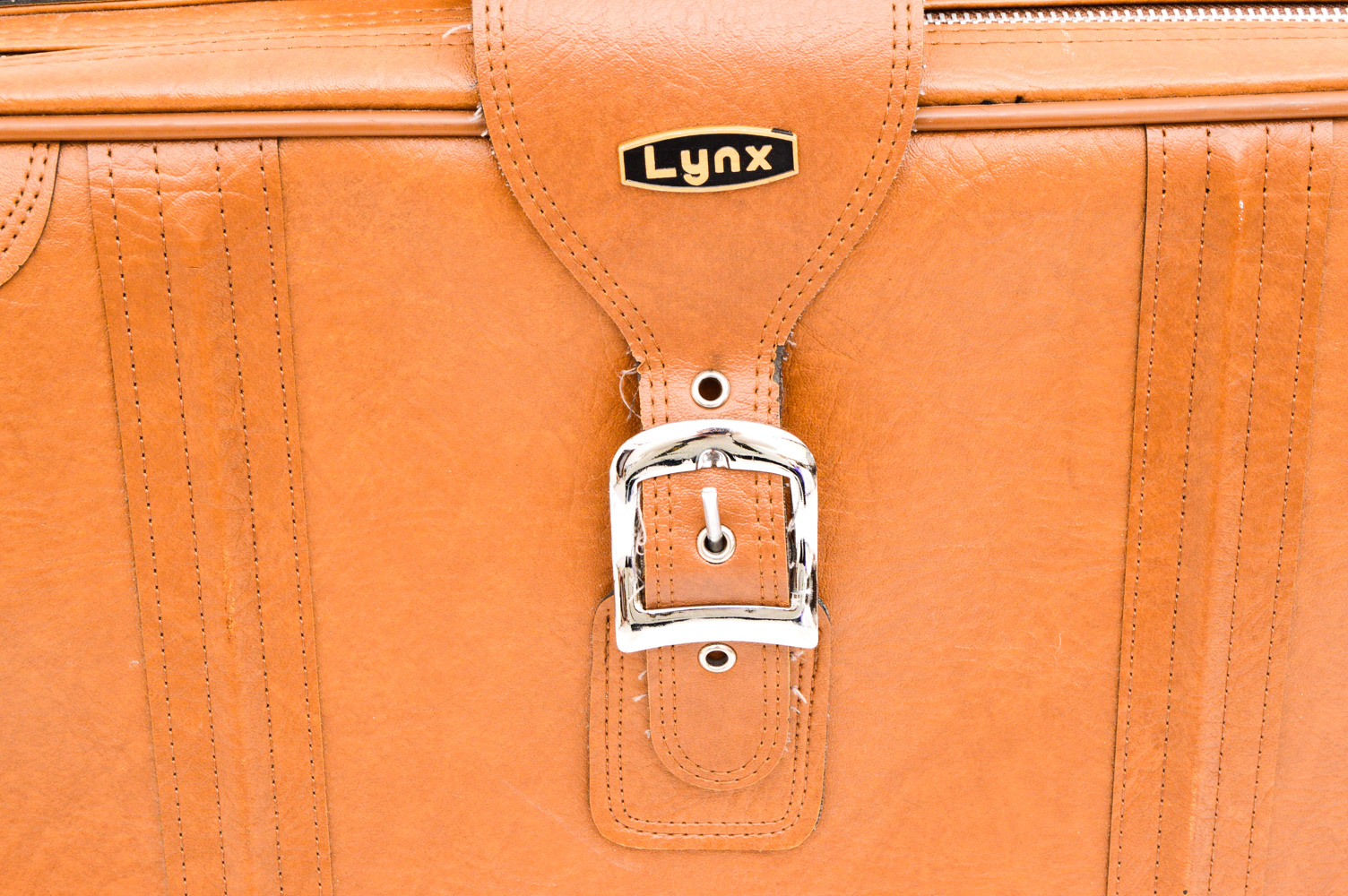 Vintage Lynx Suitcase and Travel Accessories