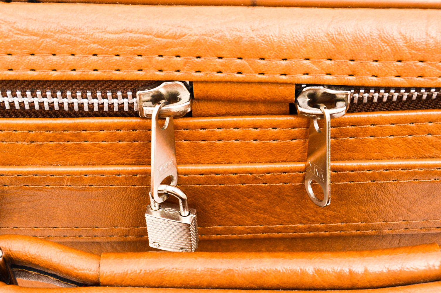 Vintage Lynx Suitcase and Travel Accessories