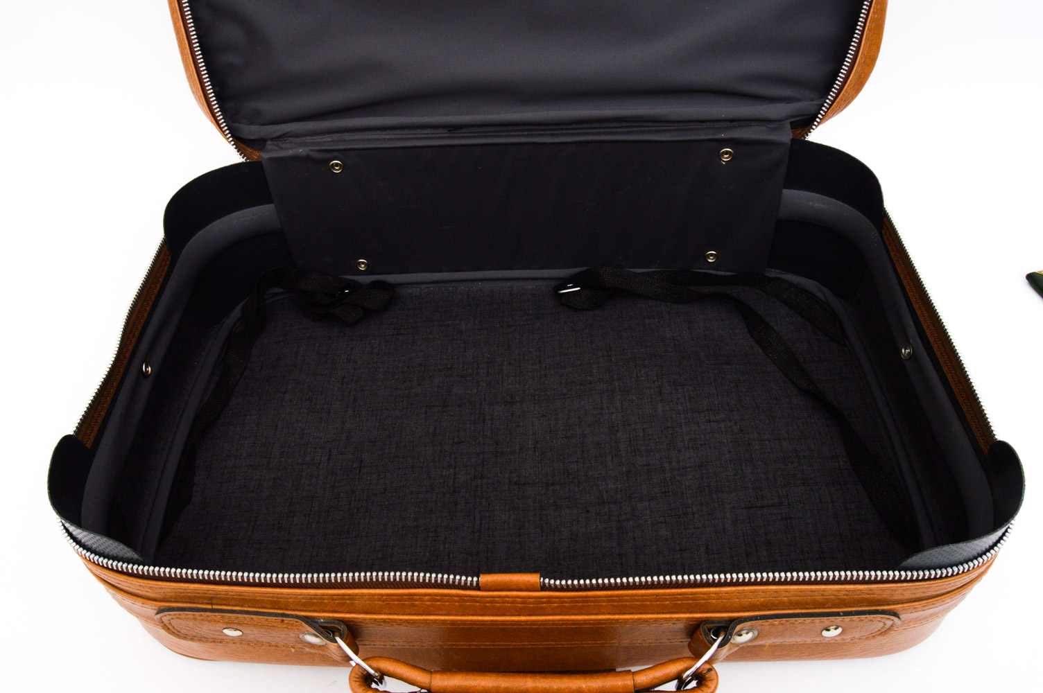 Vintage Lynx Suitcase and Travel Accessories