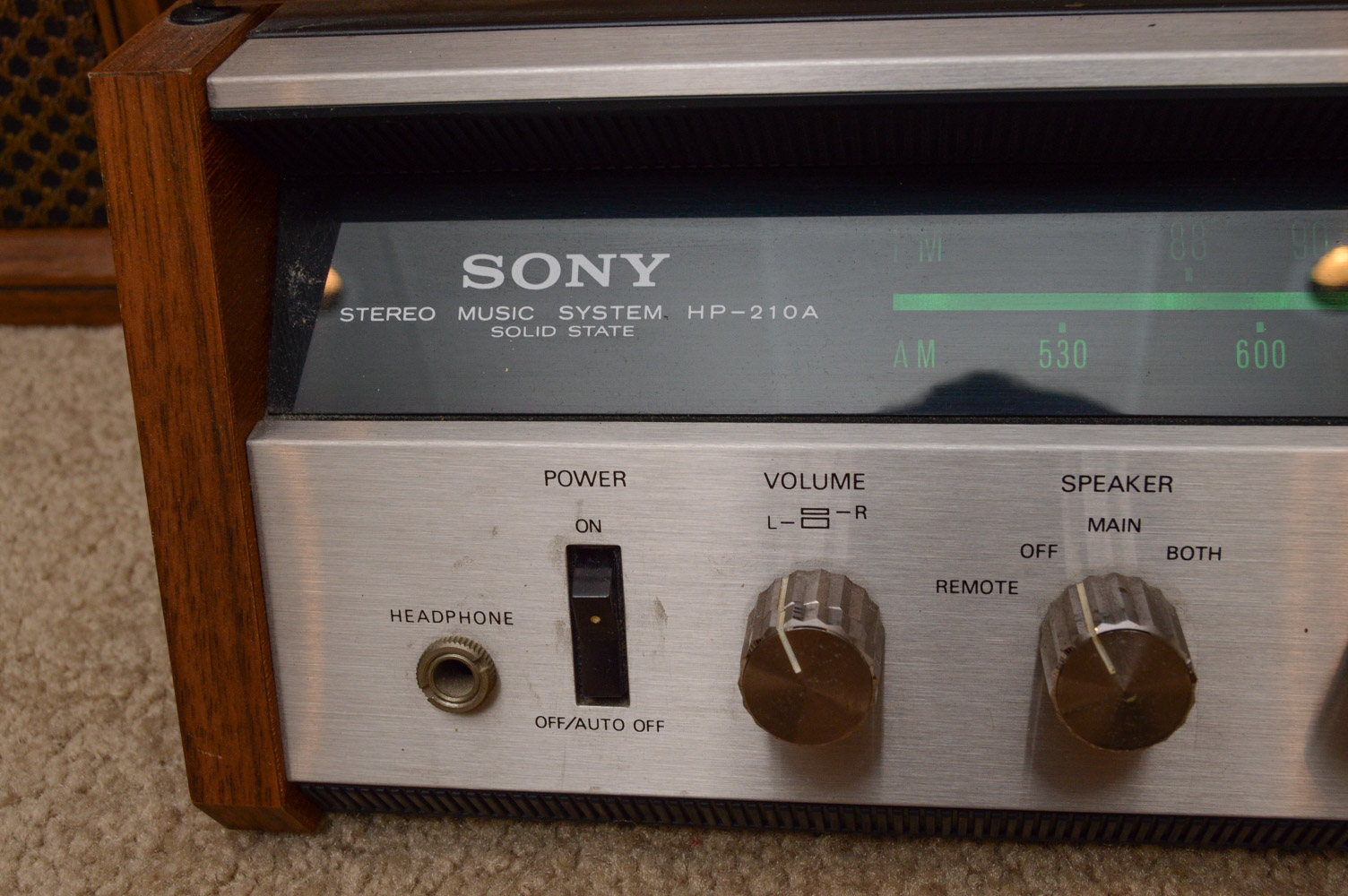 Sony Stereo Music System HP-210A Turntable with Sony SS-210A Speakers