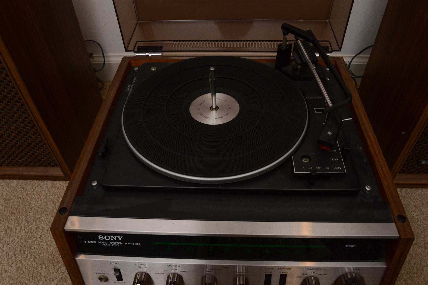 Sony Stereo Music System HP-210A Turntable with Sony SS-210A Speakers