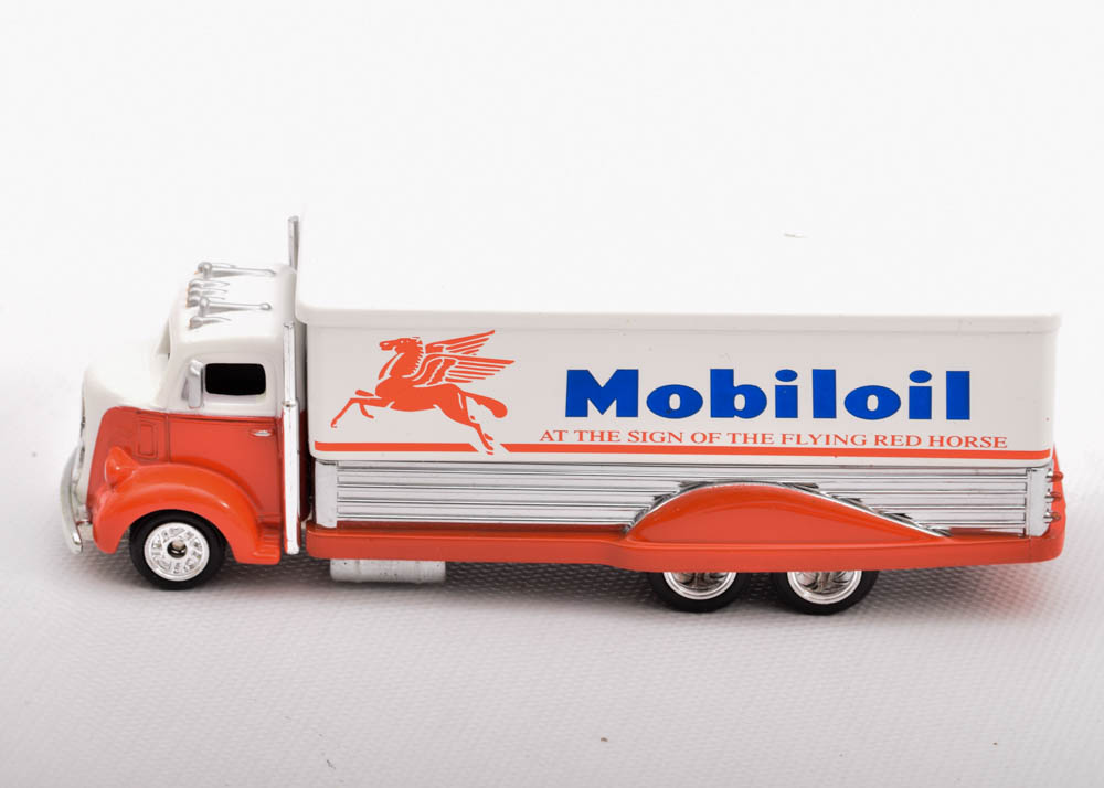 Miniature "Mobil Oil" Hot Wheels Vehicles