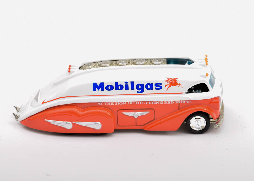 Miniature "Mobil Oil" Hot Wheels Vehicles